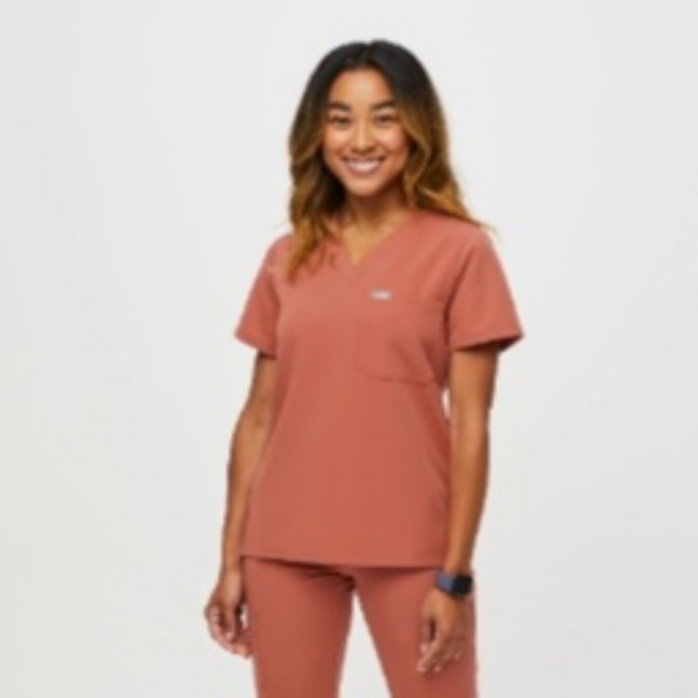 FIGS- terracotta Catarina scrub top size L pettite